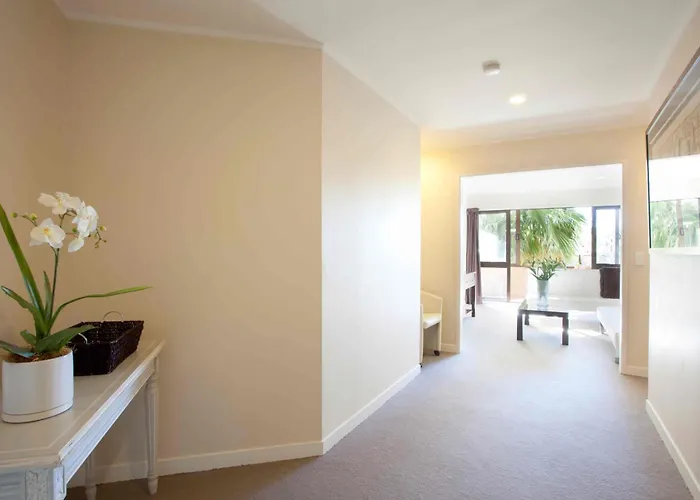 Auckland Airport Kiwi Hotel